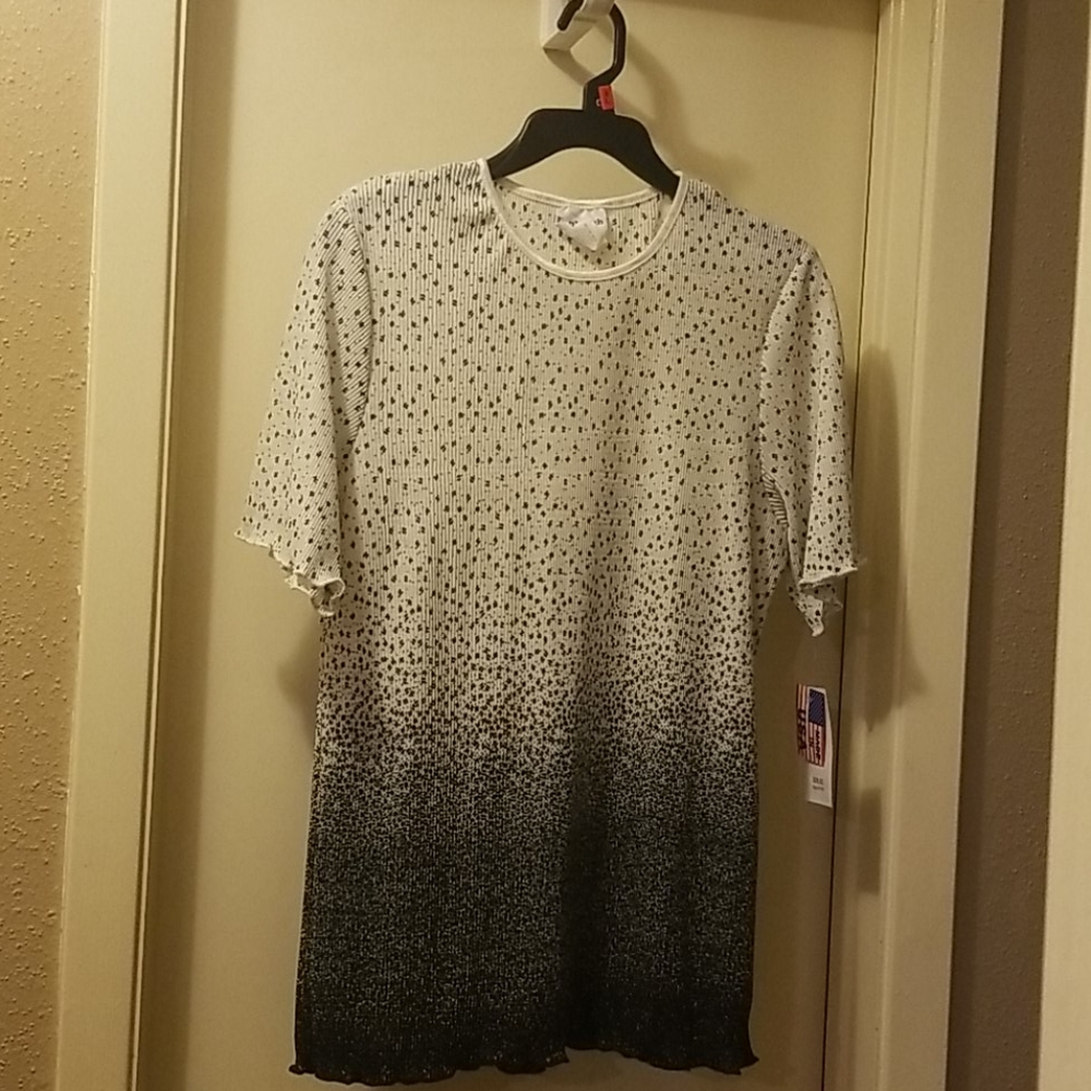 Bon Worth BRAND NEW ladies top!